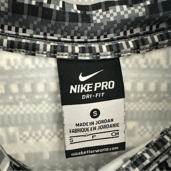 Nike Pro Dri-Fit Women’s Black & Gray Geometric Half Zip Pullover Top, Size S - Picture 7 of 9